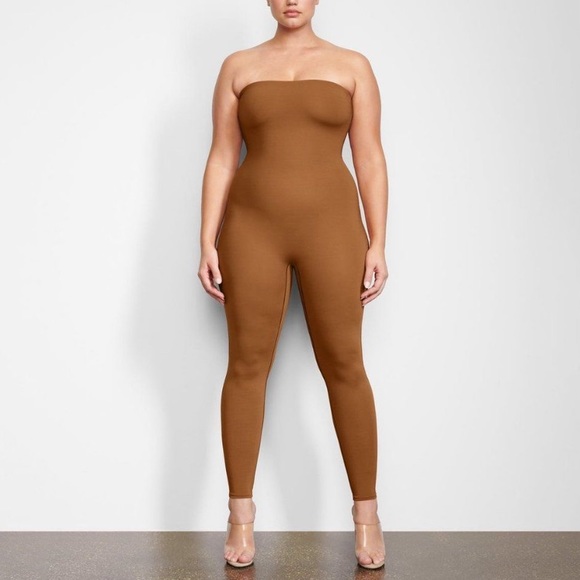 NWT & NWOT Skims All in one One strapless Onesie Jumpsuit Playsuit Romper - Picture 6 of 11